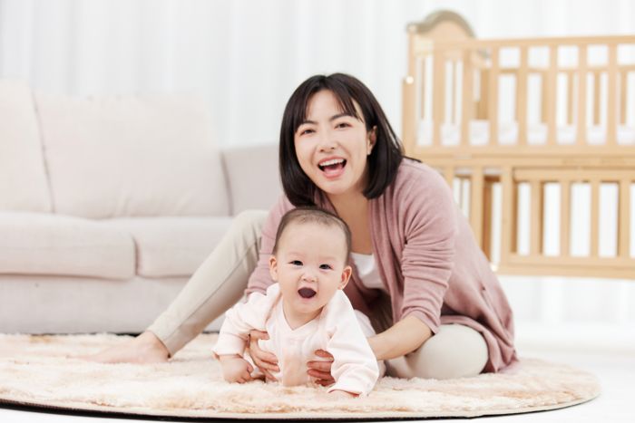 1650010619314256.jpg 攝圖網_501728694_開心的嬰兒寶寶和月嫂形象(企業商用).jpg